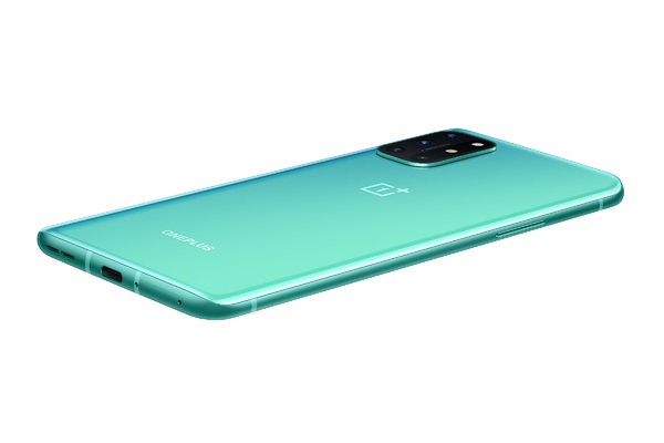 Vertailu: OnePlus 8T vs OnePlus 8 Pro - Prosta mallia, mutta erojakin löytyy