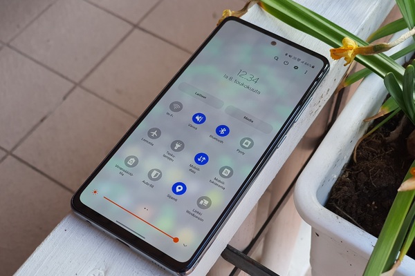 Päivän diili: Samsungin Galaxy A52 5G nyt 349 eurolla