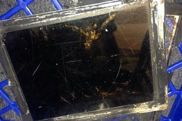 iPad explodes in Vodafone store