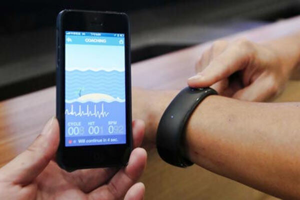 Foxconn making iPhone-compatible smartwatch