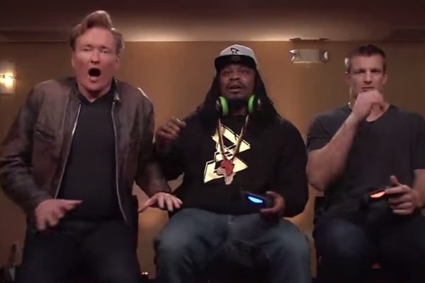 Watch Marshawn Lynch take on Rob Gronkowski in 'Mortal Kombat X' ahead of tonight's Superbowl