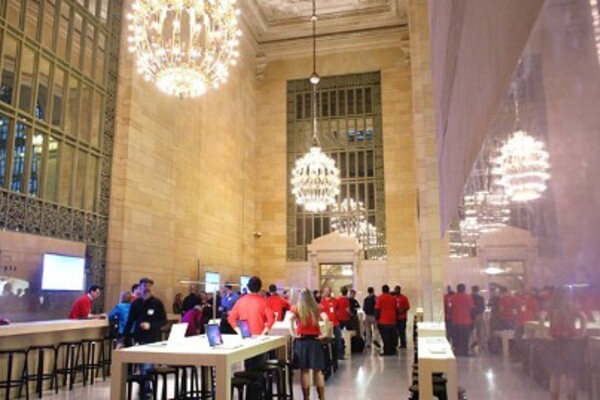 Apple Store in Grand Central opens tomorrow