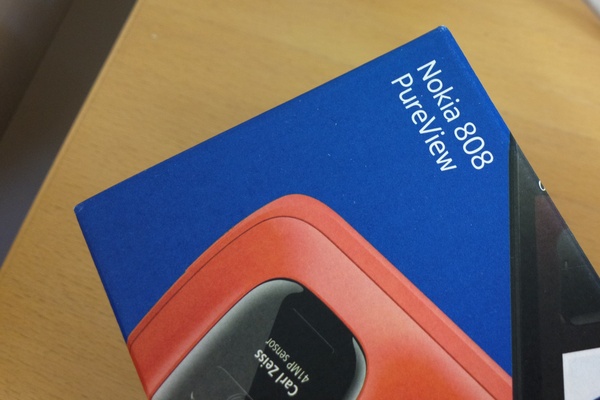 Näin 808 PureView pärjää järkkäriä vastaan