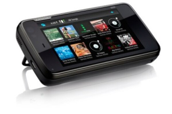 Videolla: WebOS-pelit pyörivät N900:lla