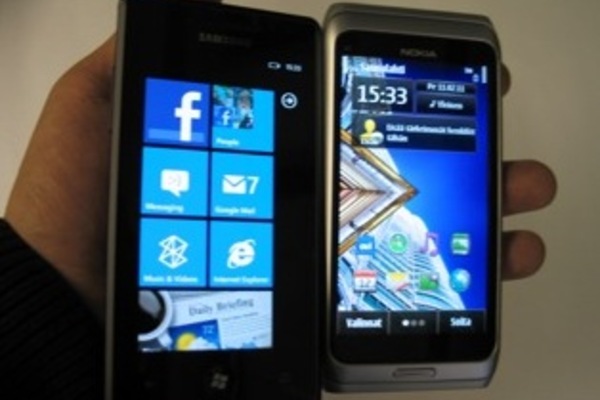 Uutiskommentti: Kädessä Nokia ja Windows Phone 7