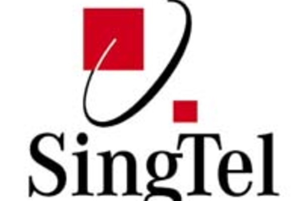 SingTel to sell Android phone