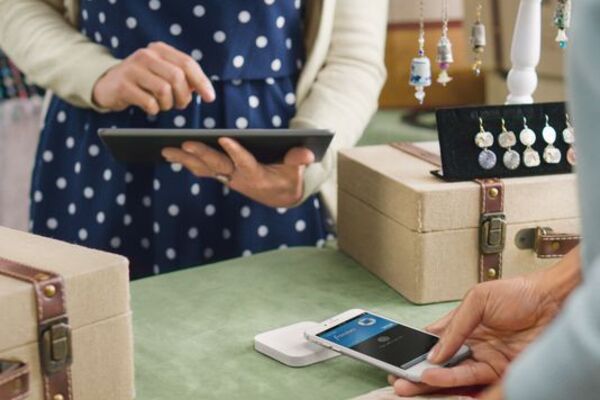 Square's new mobile readers support chip cards and Apple Pay