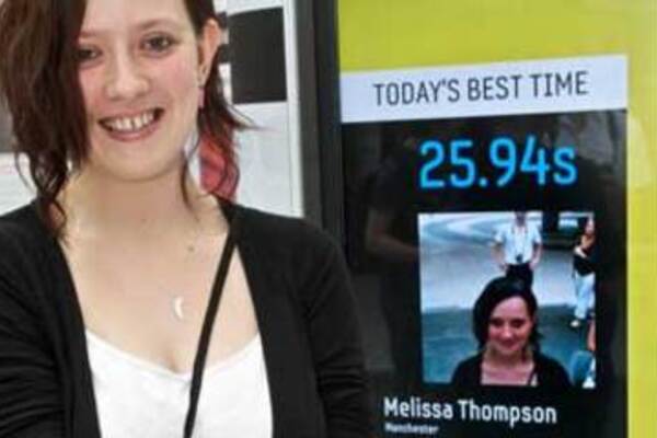 Woman breaks texting speed record