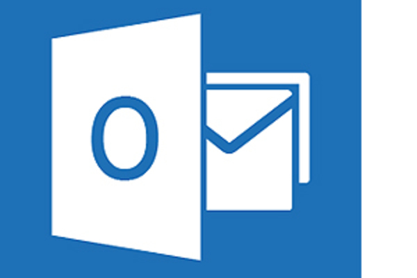 Microsoft korvaa Hotmailin  