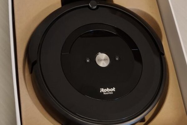 Roomba e5 - First look at the iRobot's latest robot vacuum - AfterDawn